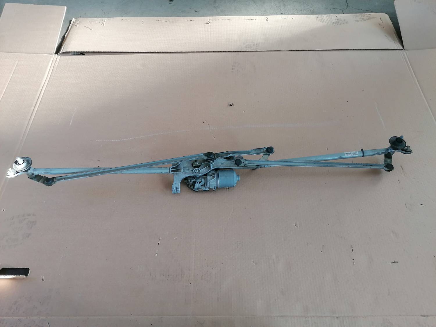 Vējstikla tīrīšanas mehānisms priekš OPEL ASTRA J 2012