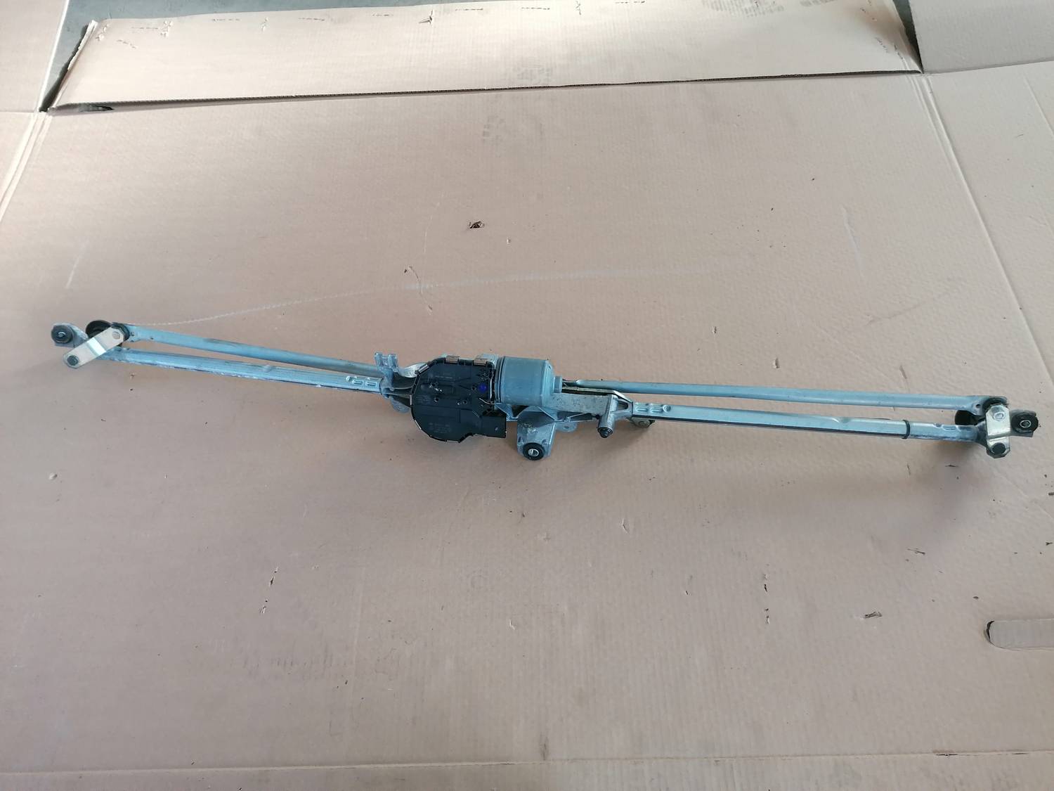 Vējstikla tīrīšanas mehānisms priekš OPEL ASTRA J 2012