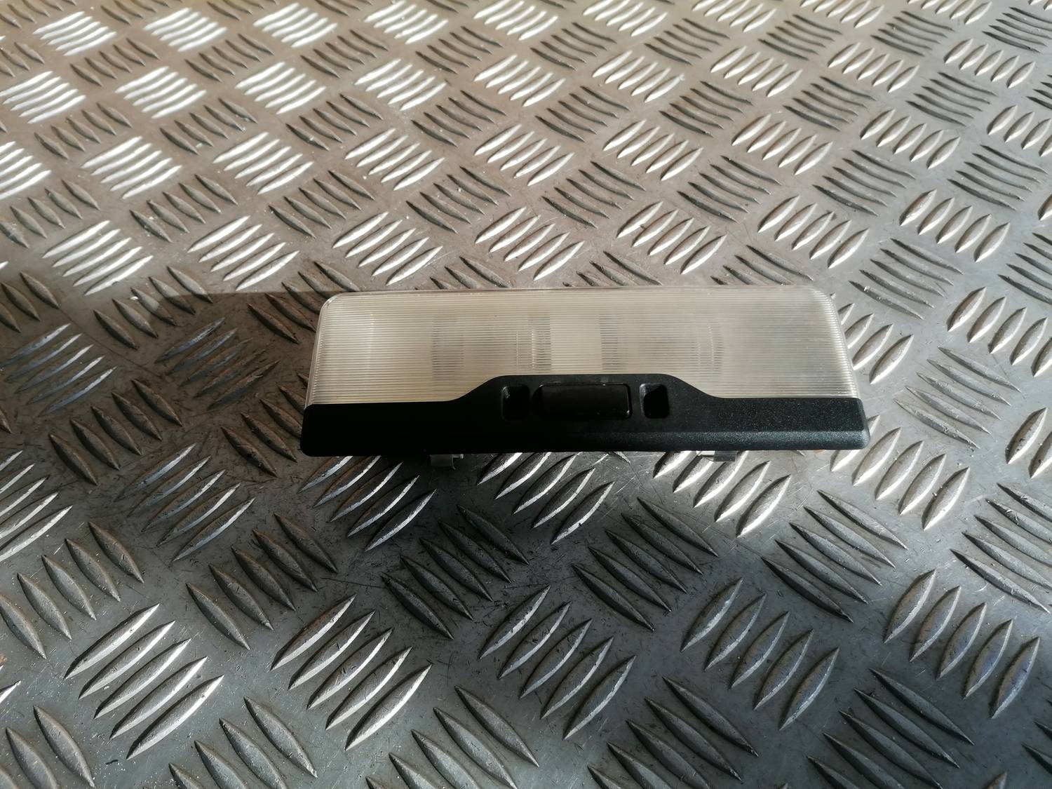 Aizmugurējo sēdvietu apgaismojums priekš BMW 318D E46 2002 SEDAN