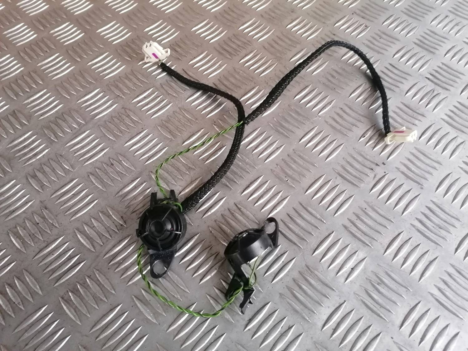 Durvju skaļrunis, augšā priekš BMW 318D E46 2002 SEDAN 2 Durvju skaļrunis, augšā priekš BMW 318D E46 2002 SEDAN