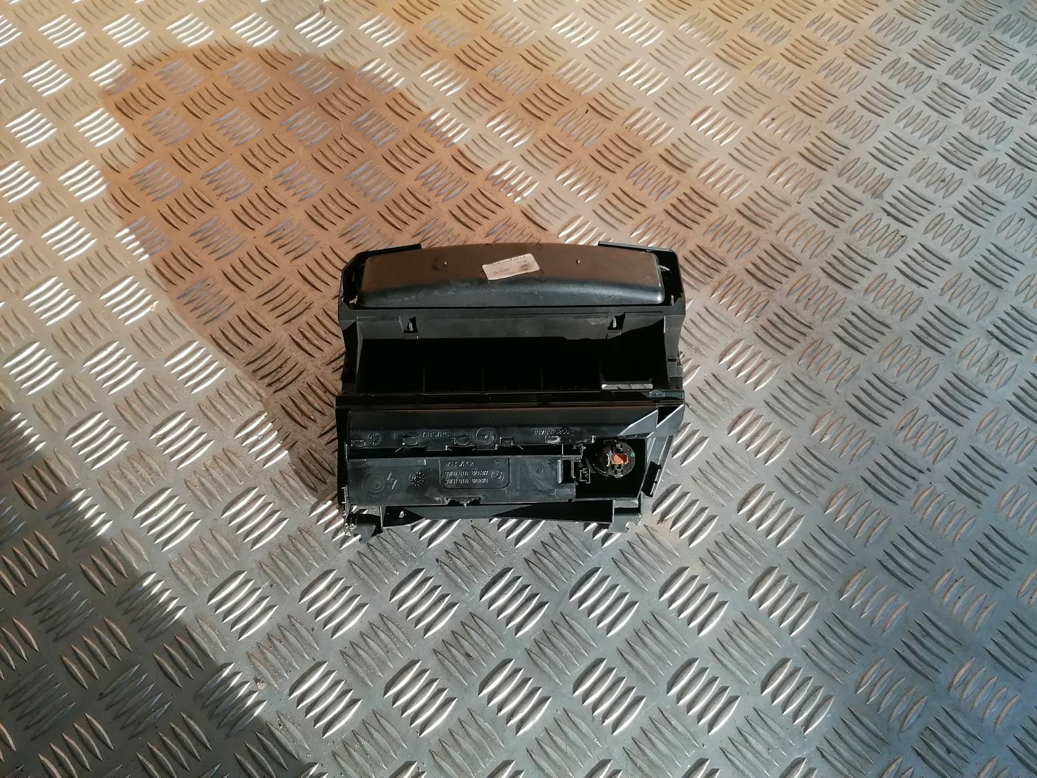 Pelnu trauks priekš BMW 318D E46 2002 SEDAN 6 Pelnu trauks priekš BMW 318D E46 2002 SEDAN