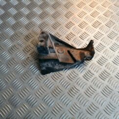 Aizmugurējā spārna un bufera stiprinājums priekš BMW 318D E46 2002 SEDAN