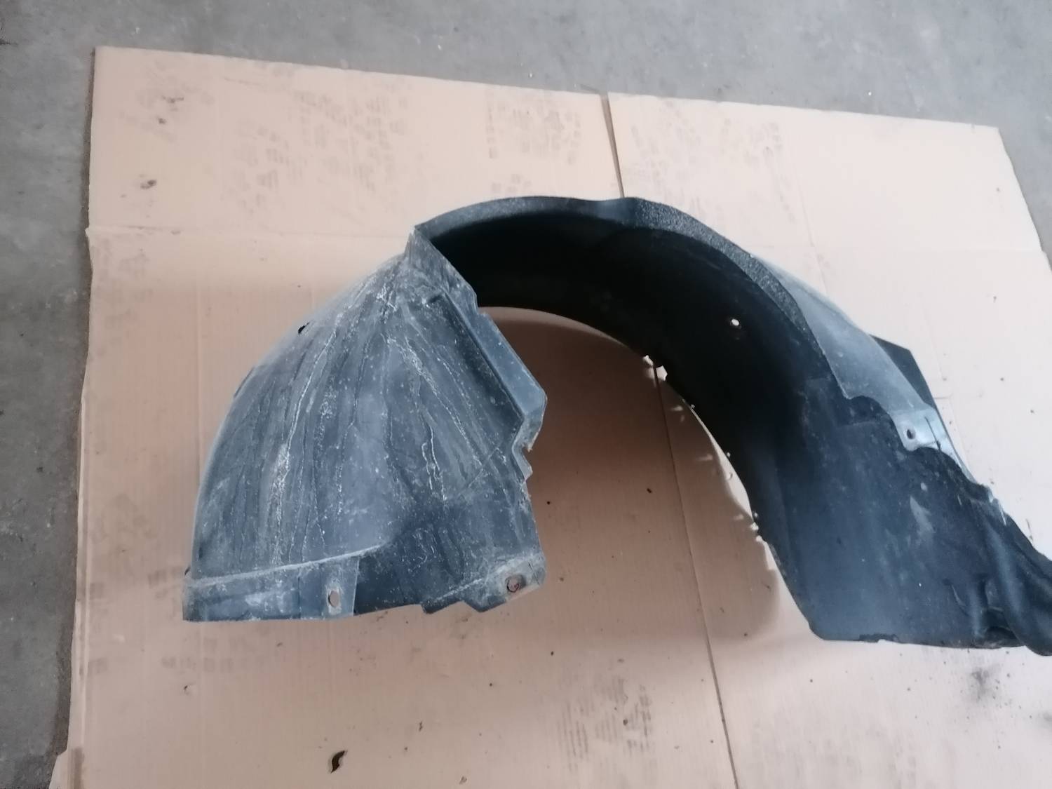 Priekšējais labais paspārns priekš BMW 318D E46 2002 SEDAN 2 Priekšējais labais paspārns priekš BMW 318D E46 2002 SEDAN