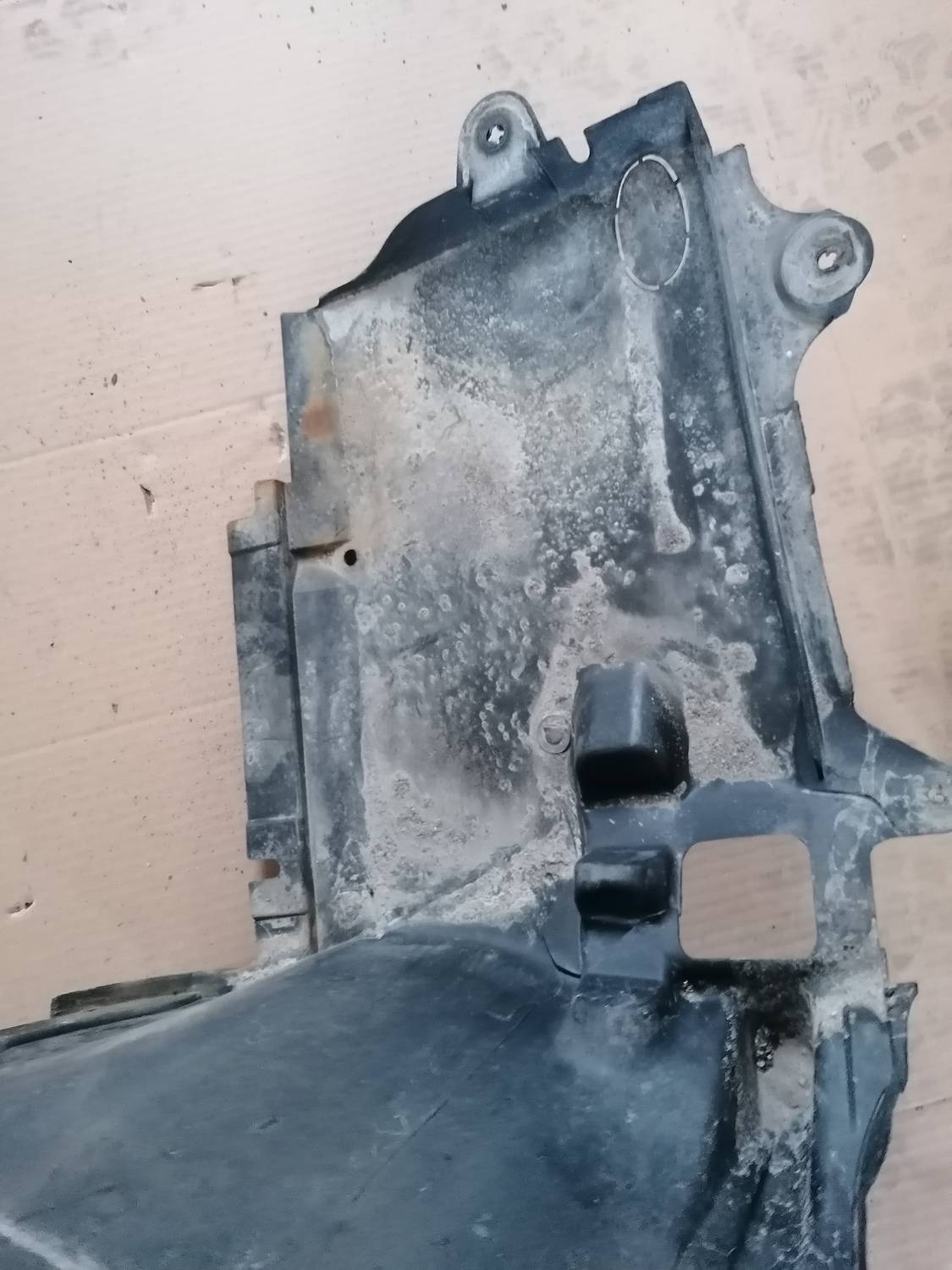 Priekšējais labais paspārns priekš BMW 318D E46 2002 SEDAN 3 Priekšējais labais paspārns priekš BMW 318D E46 2002 SEDAN