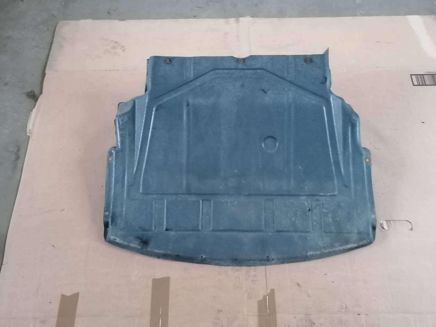 Dzinēja aizsargs priekš BMW 318D E46 2002 SEDAN 1 Dzinēja aizsargs priekš BMW 318D E46 2002 SEDAN