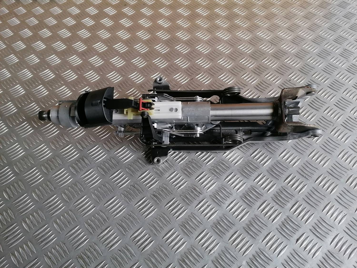 Stūres statne priekš MERCEDES BENZ ML280 2008 OBSIDIAN BLACK 1 Stūres statne priekš MERCEDES BENZ ML280 2008 OBSIDIAN BLACK