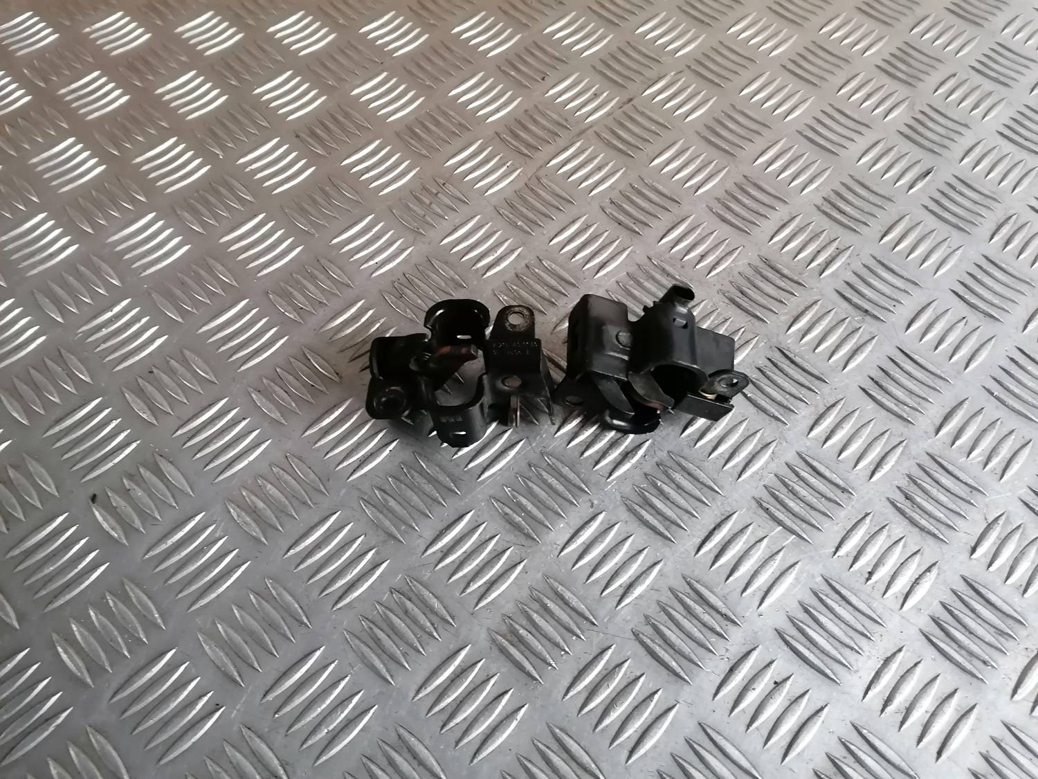 Pārsega slēdzene priekš MERCEDES BENZ ML280 2008 OBSIDIAN BLACK 3 Pārsega slēdzene priekš MERCEDES BENZ ML280 2008 OBSIDIAN BLACK