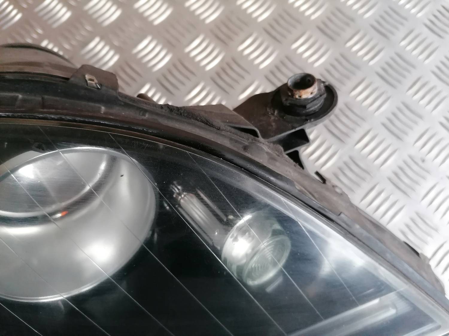 Priekšējais labais lukturis priekš MERCEDES BENZ ML280 2008 OBSIDIAN BLACK