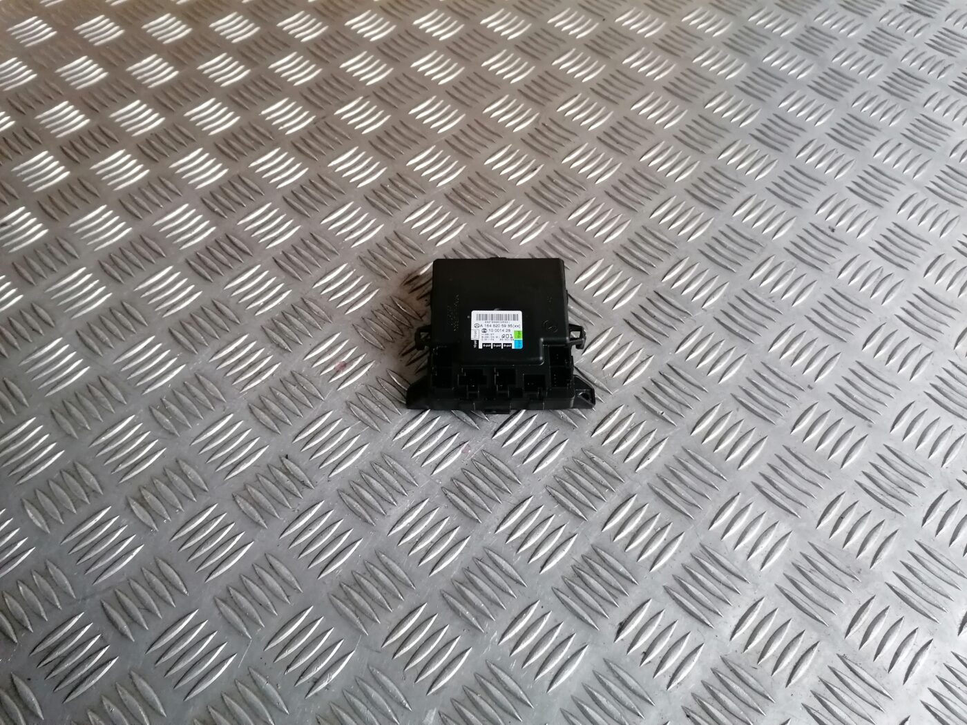 Priekšējo labo durvju vadības bloks priekš MERCEDES BENZ ML280 2008 OBSIDIAN BLACK