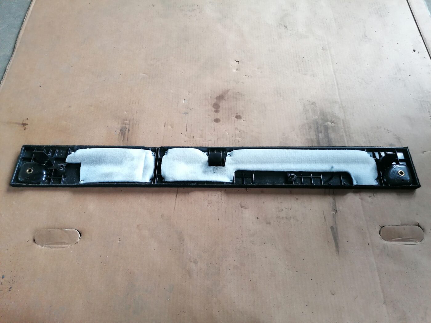 Bagāžnieka grīdas daļa priekš MERCEDES BENZ ML280 2008 OBSIDIAN BLACK