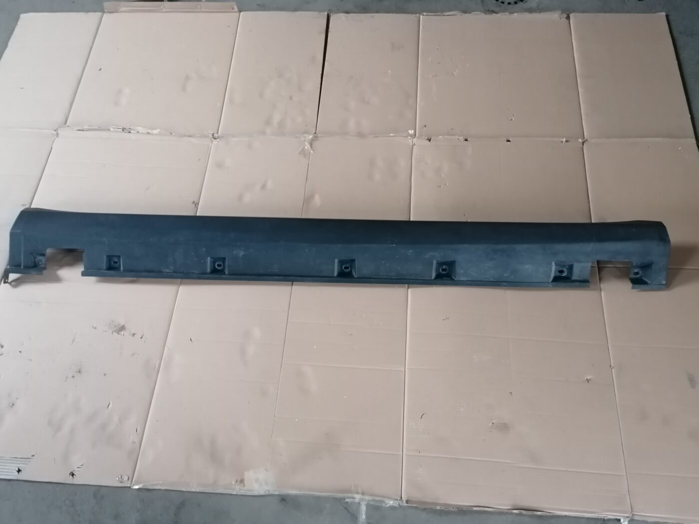 Ārēja sliekšņa laba uzlika priekš MERCEDES BENZ ML280 2008 OBSIDIAN BLACK 1 Ārēja sliekšņa laba uzlika priekš MERCEDES BENZ ML280 2008 OBSIDIAN BLACK