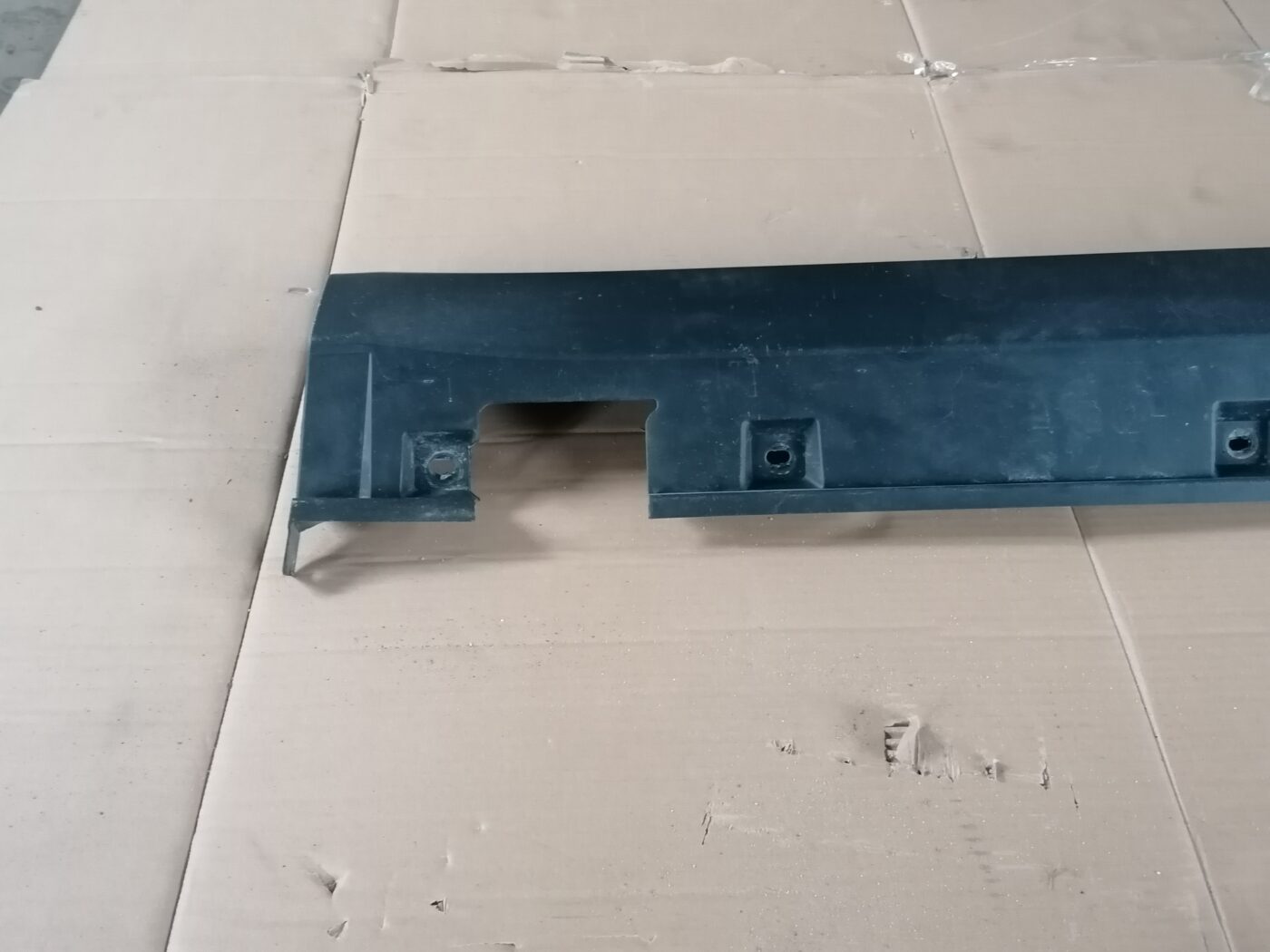 Ārēja sliekšņa laba uzlika priekš MERCEDES BENZ ML280 2008 OBSIDIAN BLACK 4 Ārēja sliekšņa laba uzlika priekš MERCEDES BENZ ML280 2008 OBSIDIAN BLACK