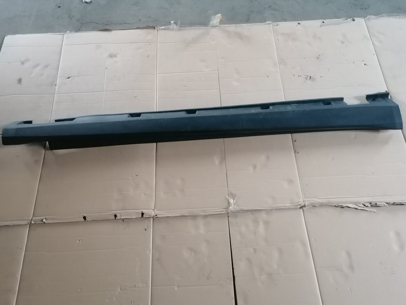 Ārēja sliekšņa laba uzlika priekš MERCEDES BENZ ML280 2008 OBSIDIAN BLACK 5 Ārēja sliekšņa laba uzlika priekš MERCEDES BENZ ML280 2008 OBSIDIAN BLACK