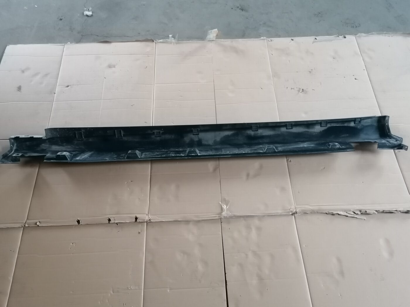 Ārēja sliekšņa laba uzlika priekš MERCEDES BENZ ML280 2008 OBSIDIAN BLACK 7 Ārēja sliekšņa laba uzlika priekš MERCEDES BENZ ML280 2008 OBSIDIAN BLACK