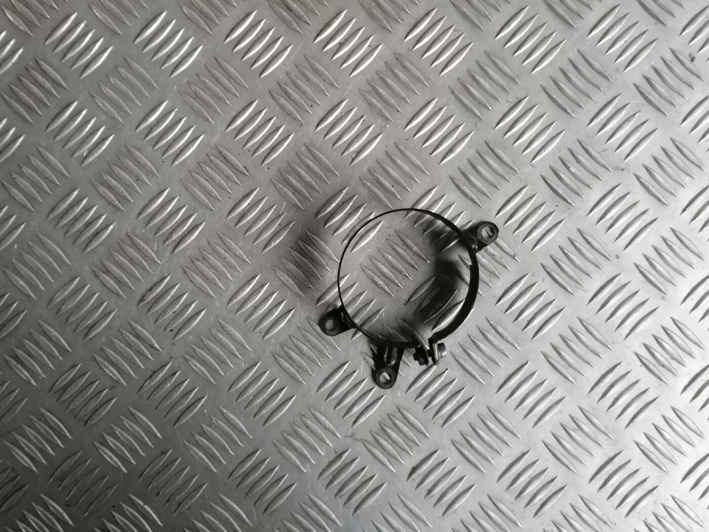 Degvielas filtra kronšteins priekš MERCEDES BENZ ML280 2008 OBSIDIAN BLACK 1 Degvielas filtra kronšteins priekš MERCEDES BENZ ML280 2008 OBSIDIAN BLACK