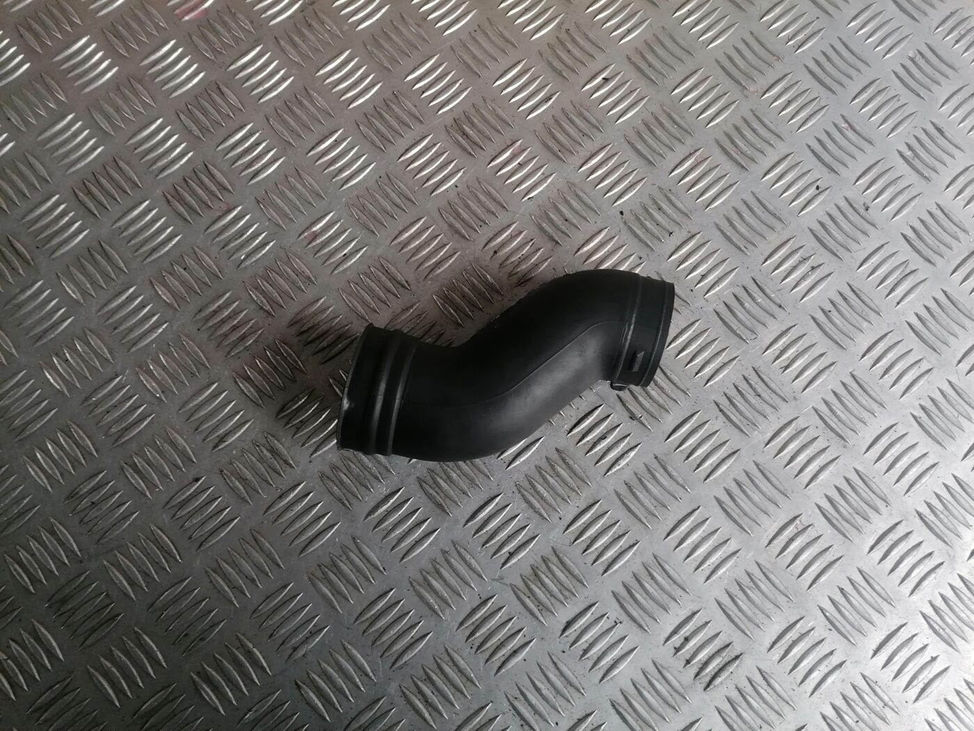 Gaisa filtra korpusa caurule priekš MERCEDES BENZ ML280 2008 OBSIDIAN BLACK