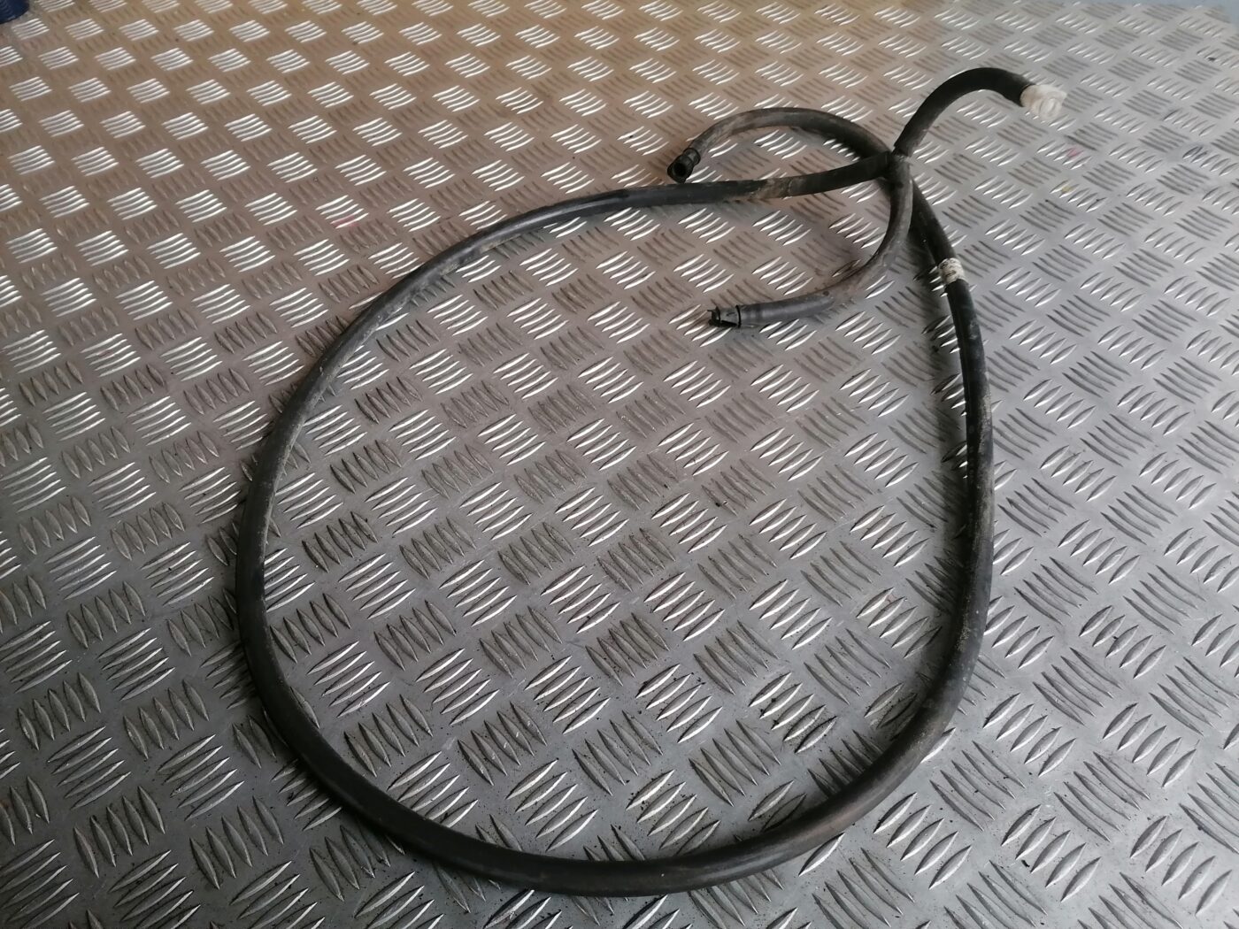 Lukturu mazgātāja sprauslas šļūtene priekš MERCEDES BENZ ML280 2008 OBSIDIAN BLACK