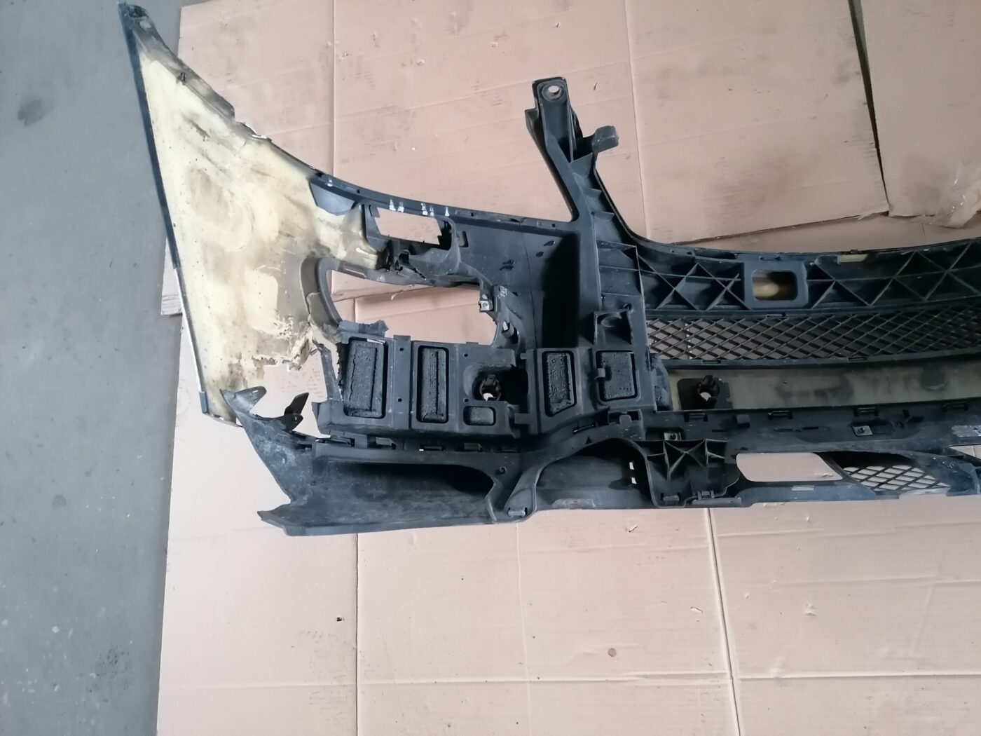 Priekšējais buferis priekš MERCEDES BENZ ML280 2008 OBSIDIAN BLACK