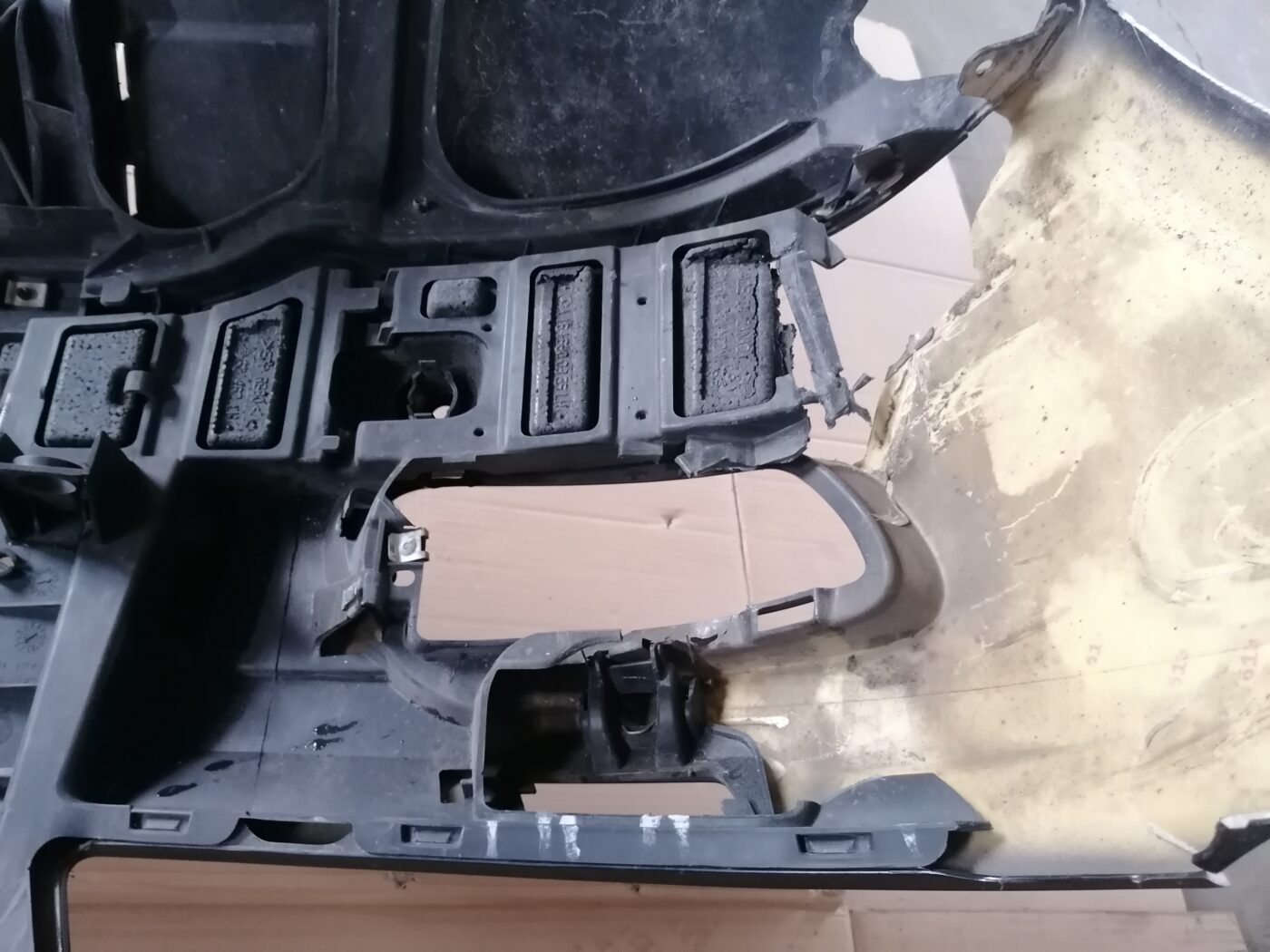 Priekšējais buferis priekš MERCEDES BENZ ML280 2008 OBSIDIAN BLACK