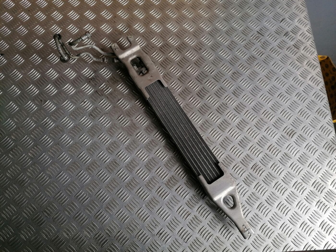 Eļļas radiators priekš MERCEDES BENZ ML280 2008 OBSIDIAN BLACK 1 Eļļas radiators priekš MERCEDES BENZ ML280 2008 OBSIDIAN BLACK