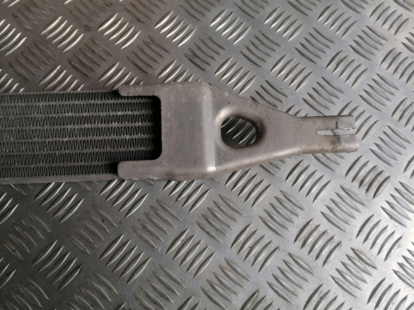 Eļļas radiators priekš MERCEDES BENZ ML280 2008 OBSIDIAN BLACK 4 Eļļas radiators priekš MERCEDES BENZ ML280 2008 OBSIDIAN BLACK