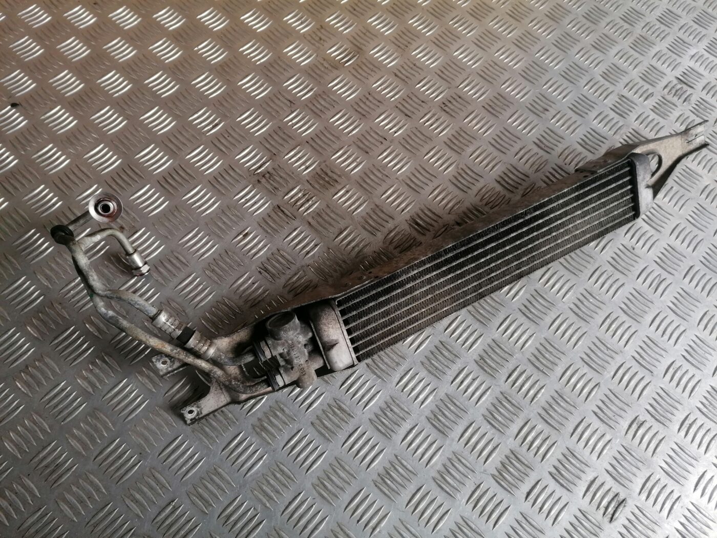 Eļļas radiators priekš MERCEDES BENZ ML280 2008 OBSIDIAN BLACK 5 Eļļas radiators priekš MERCEDES BENZ ML280 2008 OBSIDIAN BLACK