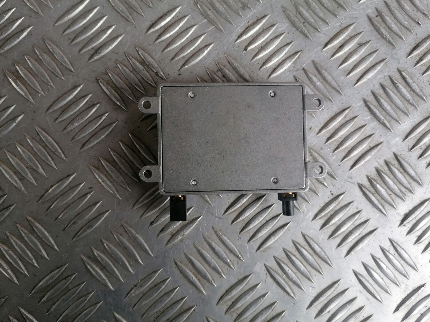 Antenas pastiprinātāja bloks priekš MERCEDES BENZ ML280 2008 OBSIDIAN BLACK