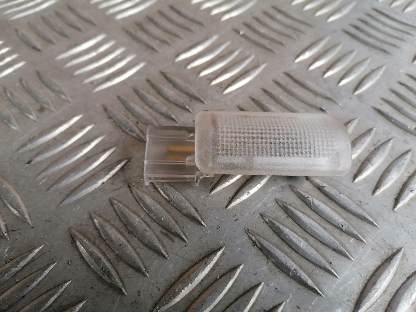 Apgaismojums durvju apdarē priekš MERCEDES BENZ ML280 2008 OBSIDIAN BLACK 2 Apgaismojums durvju apdarē priekš MERCEDES BENZ ML280 2008 OBSIDIAN BLACK