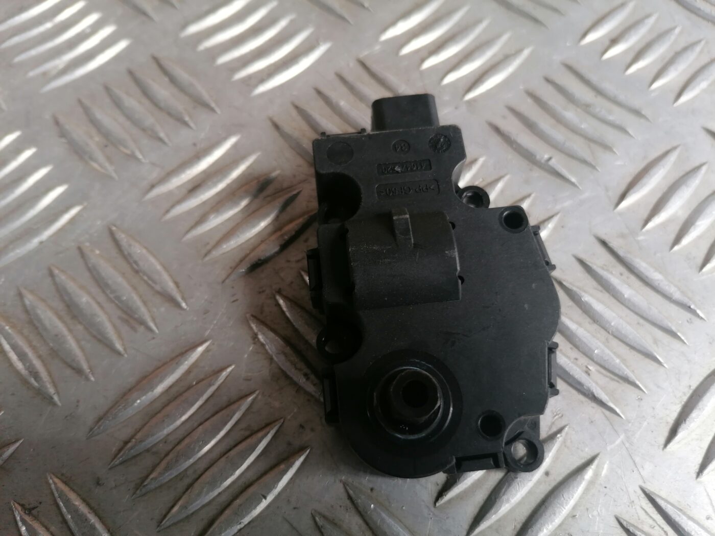 Apsildes sistēmas aktuators priekš MERCEDES BENZ ML280 2008 OBSIDIAN BLACK 2 Apsildes sistēmas aktuators priekš MERCEDES BENZ ML280 2008 OBSIDIAN BLACK