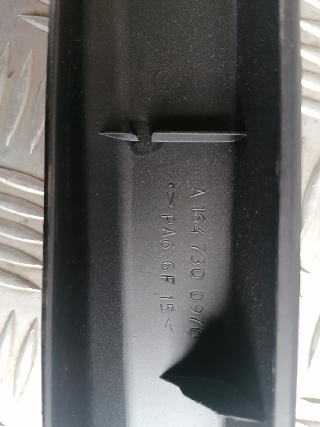 Durvju stikla moldings priekš MERCEDES BENZ ML280 2008 OBSIDIAN BLACK 5 Durvju stikla moldings priekš MERCEDES BENZ ML280 2008 OBSIDIAN BLACK