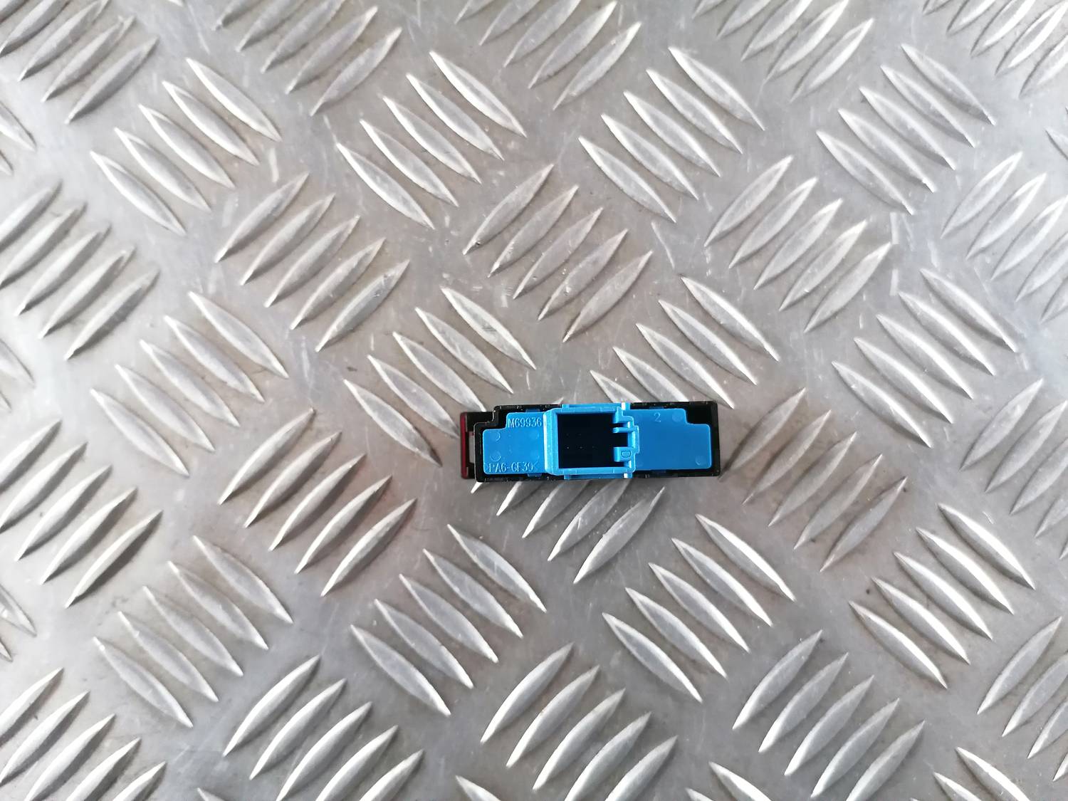 Trauksmes poga priekš VW CRAFTER 2018