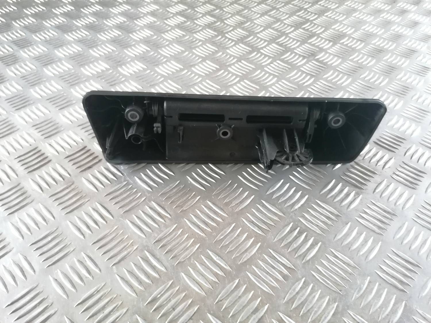 Salona durvju rokturis, aizmugures labais priekš VW CRAFTER 2018 3 Salona durvju rokturis, aizmugures labais priekš VW CRAFTER 2018