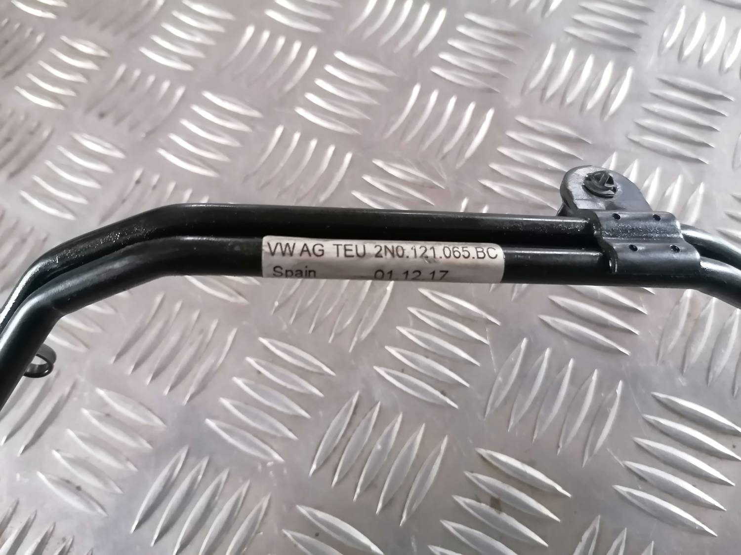 Dzesēšanas caurule priekš VW CRAFTER 2018 3 Dzesēšanas caurule priekš VW CRAFTER 2018