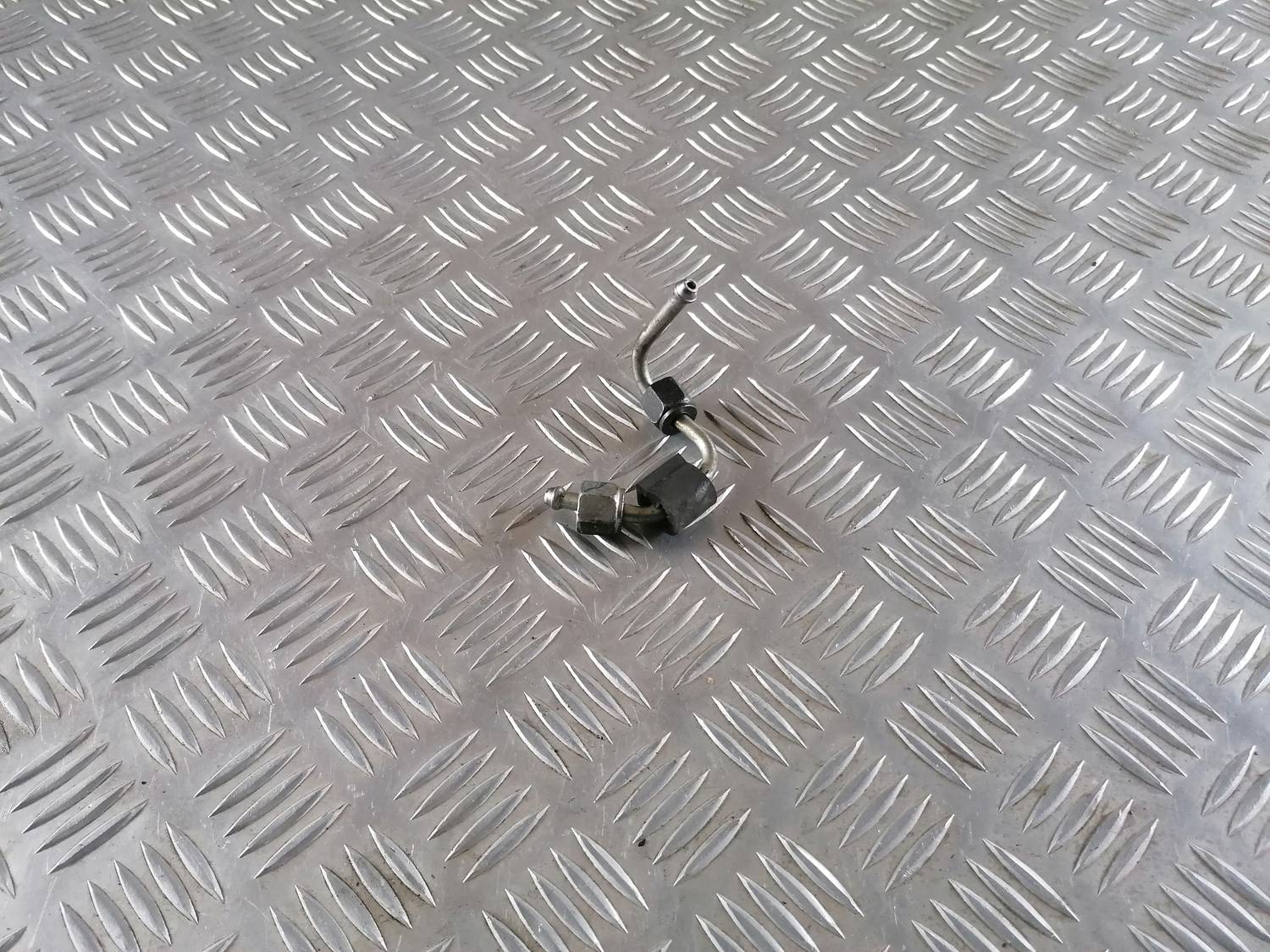 Degvielas caurule priekš VW CRAFTER 2018 1 Degvielas caurule priekš VW CRAFTER 2018