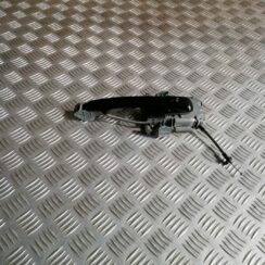 Priekšējāis kreisais durvju rokturis priekš VOLVO V70 2009