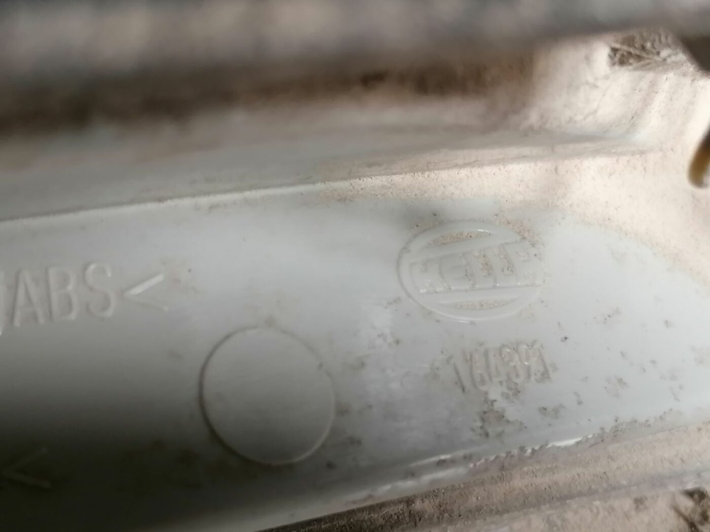 Aizmugurējais kreisais lukturis priekš VOLVO V70 2009 3 Aizmugurējais kreisais lukturis priekš VOLVO V70 2009