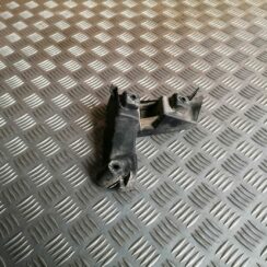 Aizmugurēja bufera kronšteins priekš VOLVO V70 2009