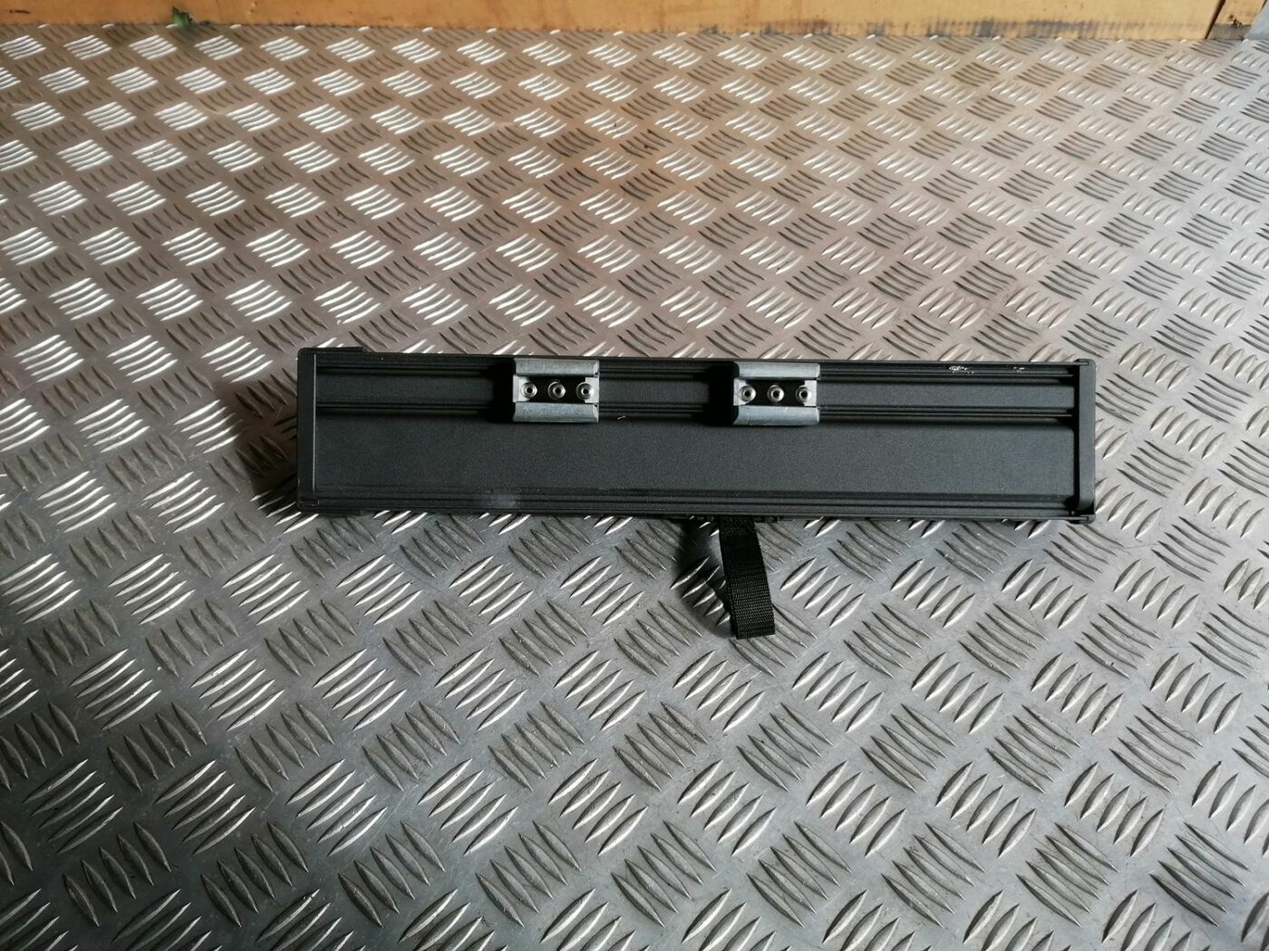 Bagāžnieka nodalījuma tīkls priekš VOLVO V70 2009 2 Bagāžnieka nodalījuma tīkls priekš VOLVO V70 2009