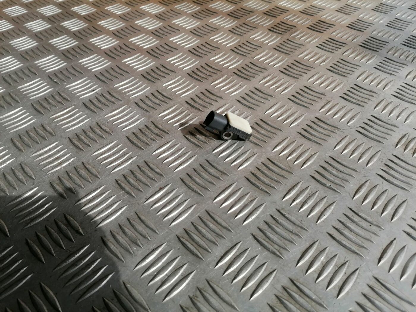 Drošības spilvena trieciensensors priekš VOLVO V70 2009