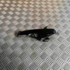 Priekšējāis labais durvju rokturis priekš VOLVO V70 2009