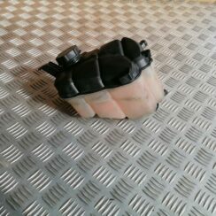 Dzesēšanas šķidruma tvertne priekš VOLVO V70 2009