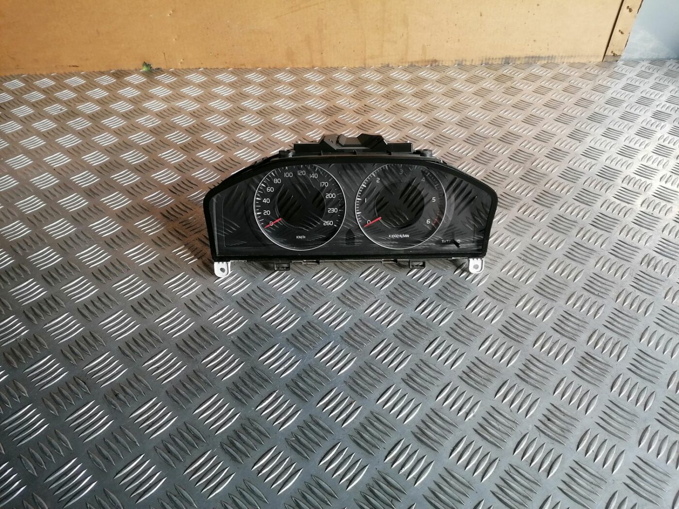 Spidometrs priekš VOLVO V70 2009