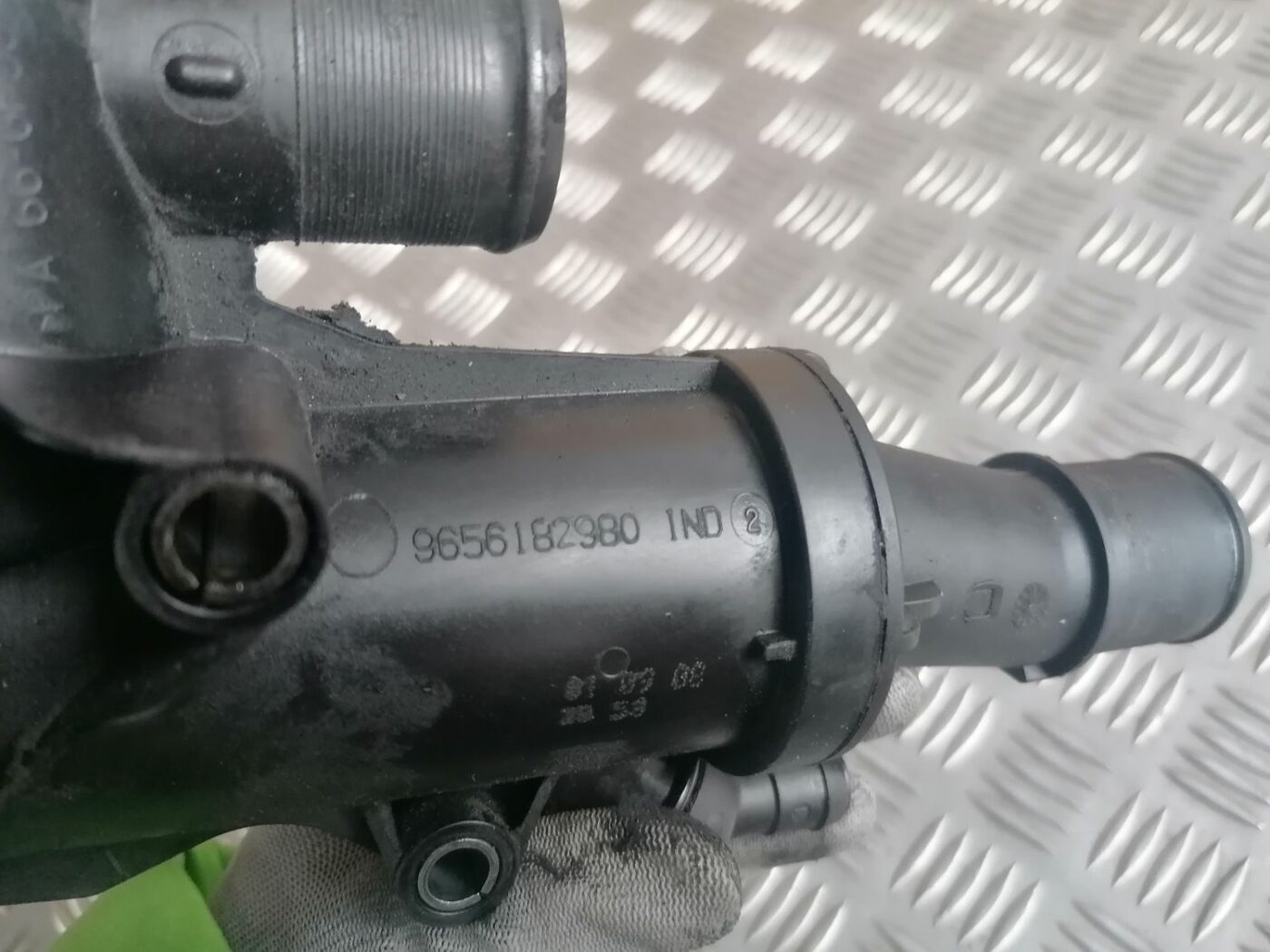 Termostata korpuss priekš VOLVO V70 2009