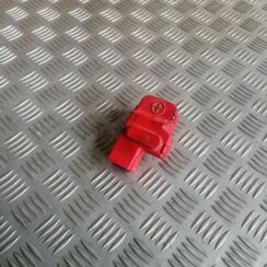 Pozitīva elektrovada klemma priekš VOLVO V70 2009