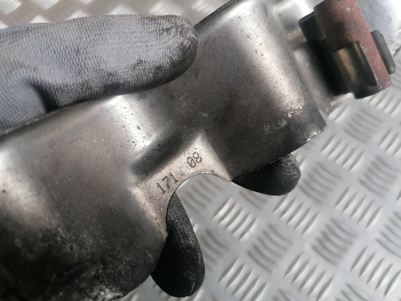 Dzinēja karstuma aizsargs priekš PEUGEOT 407 2005