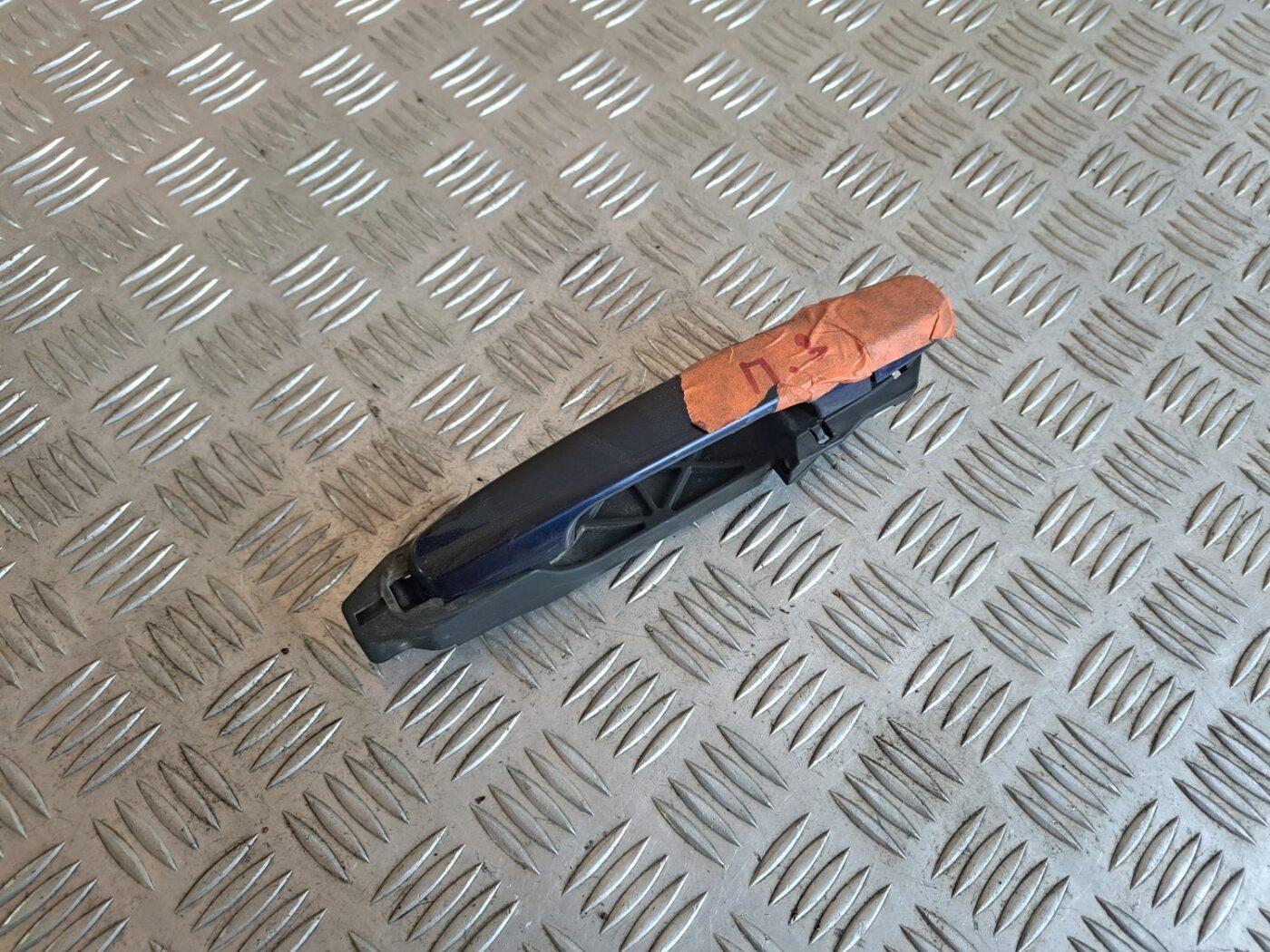 Aizmugurējāis labais durvju rokturis priekš TOYOTA RAV 4 2006