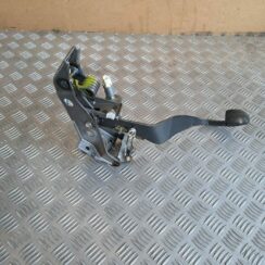 Sajūga pedālis priekš TOYOTA RAV 4 2006