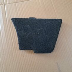 Bagāžnieka nodalījuma sānu apdares lūka priekš TOYOTA RAV 4 2006