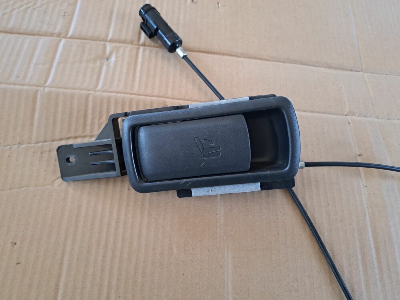 Sēdekļa aizmugures slēdzene priekš TOYOTA RAV 4 2006 2 Sēdekļa aizmugures slēdzene priekš TOYOTA RAV 4 2006