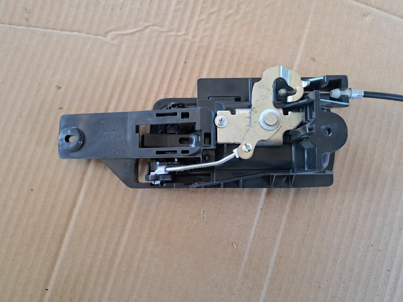 Sēdekļa aizmugures slēdzene priekš TOYOTA RAV 4 2006 4 Sēdekļa aizmugures slēdzene priekš TOYOTA RAV 4 2006